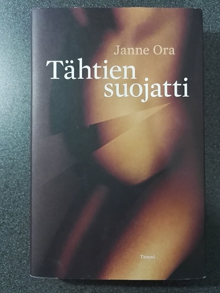 Janne Ora: Tähtien suojatti