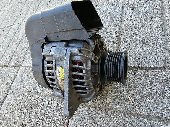 Renault Laguna 2,2dsl Laturi