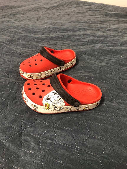 Lasten crocsit Ressun kuvalla koko 25-26