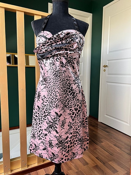 Guess By Marciano mekko