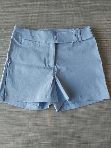 Naisten shortsit