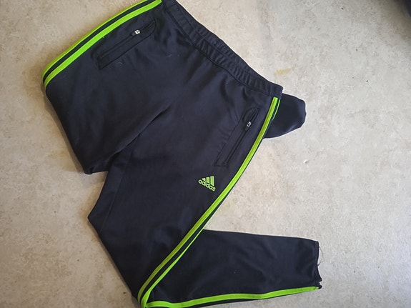 Adidaksen verkkarit, 36-38