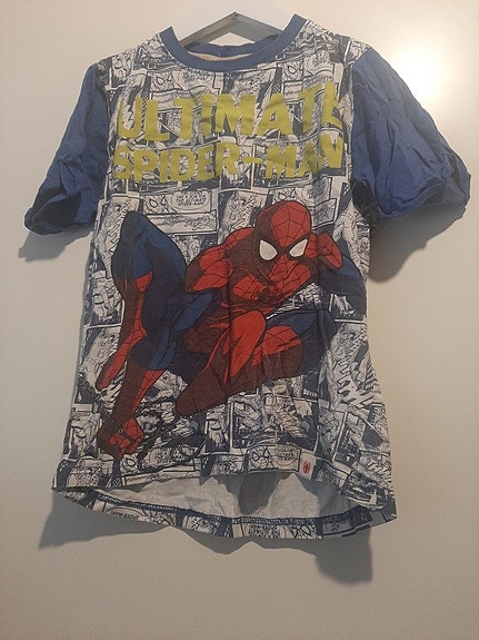 Marvel Ultimate Spider-Man poikien t-paita koko 140 kirjava