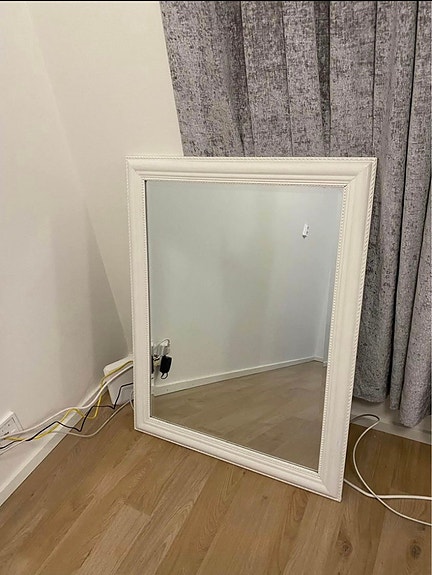 Myydään peili korkeus 90cm ja leveys 70 cm