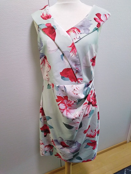 Vera Mont mekko 42