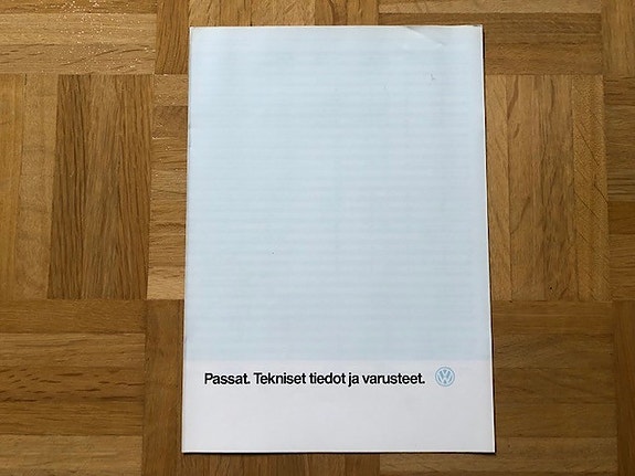 Esite Volkswagen Passat B3 tekniset tiedot ja varusteet 1990 1991 VW VAG
