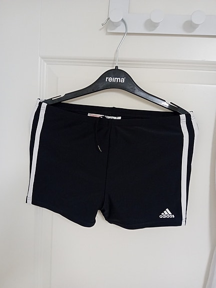 Adidas uimahousut koko 164cm