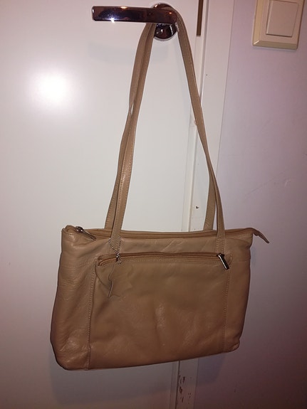 Beige olkalaukku Magnus Paul