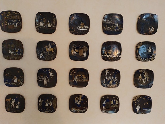 20 kpl Arabian vuosilautasia 1976-1995