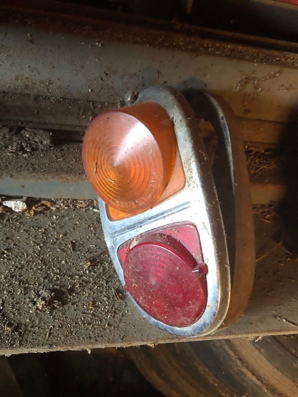 Auton takavalo, mahd Morris J4.