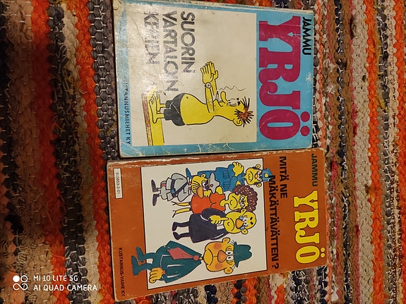 Kirja, sininen "myyty"
