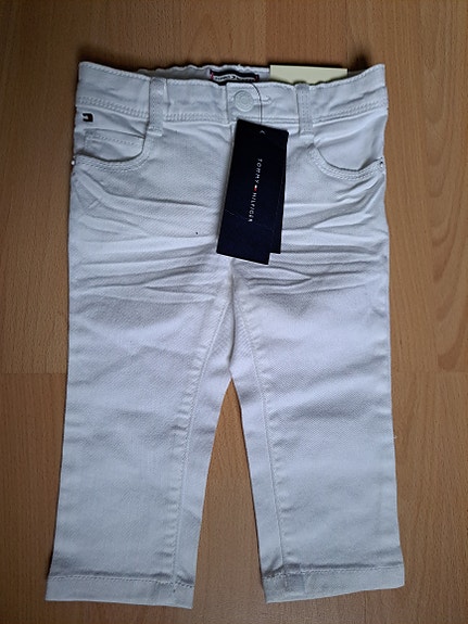 Uusi käyttämätön tyttöjen Tommy Hilfiger farkut, koko 80cm