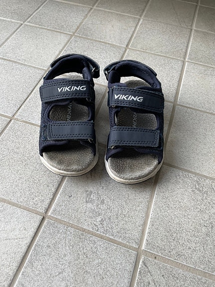 Viking sandaalit 22