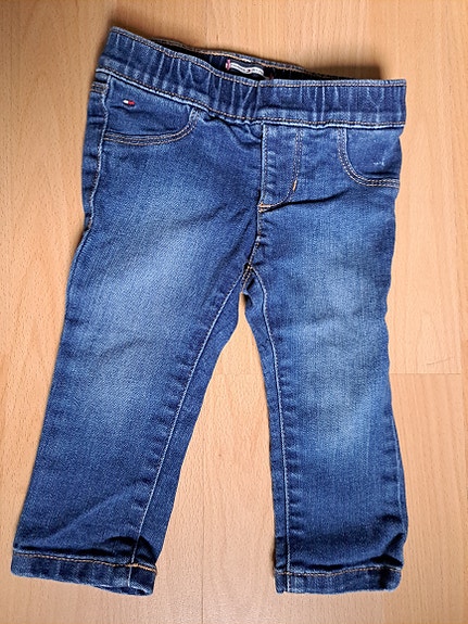 Tyttöjen Tommy Hilfiger farkut, koko 80cm