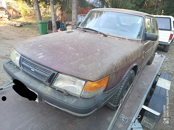 Saab 900i osina