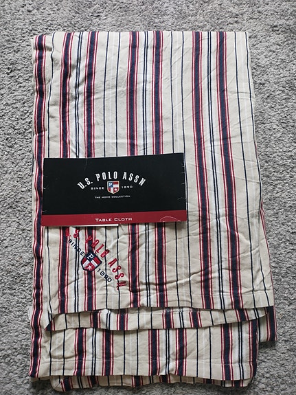 Hemtex pöytäliina, (avh 29.99)