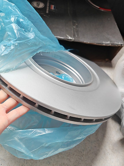 Bmw pinnoitetut jarrulevyt 370x24mm 745 d, 760i ja Li