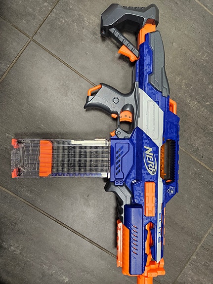 Nerf Elite n-strike