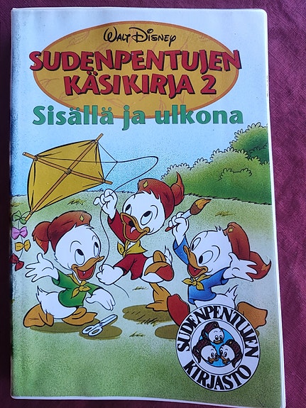 Sudenpentujen käsikirja 2 Sisällä ja ulkona