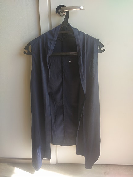 Tummansininen liivi S / 36