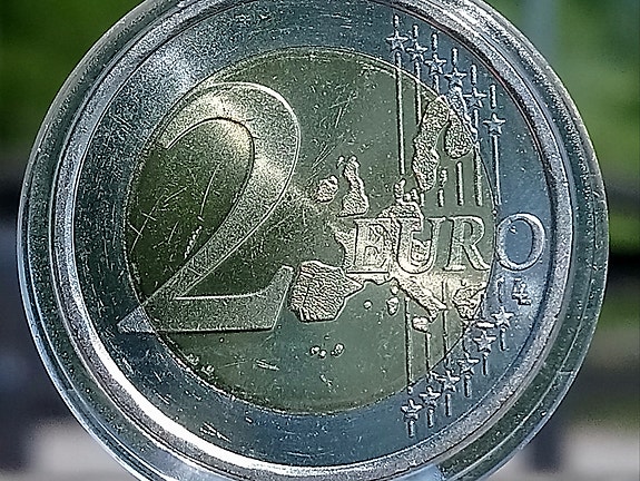Kuuluisa Risuraha - 2004. Kapselissa.