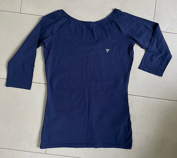 Guess paita naiselle, koko S