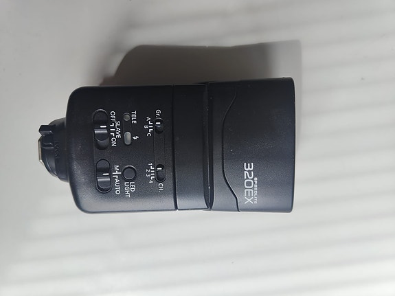 Canon 320EX Speedlite