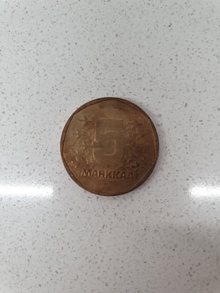 5 MARKKAA