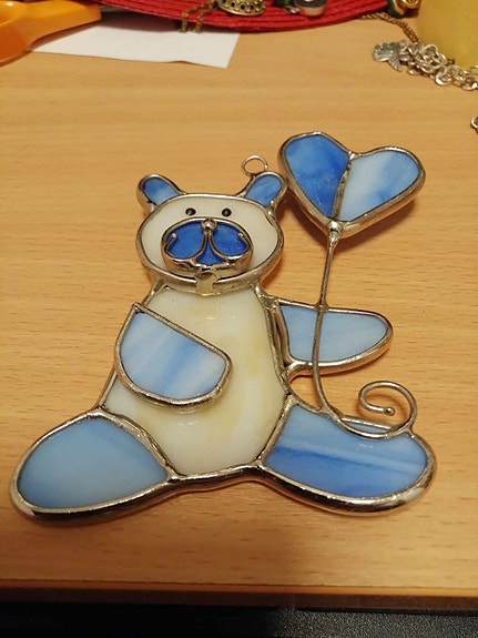 TIFFANY -ikkuna- / seinäkoriste NALLE ja ENKELI