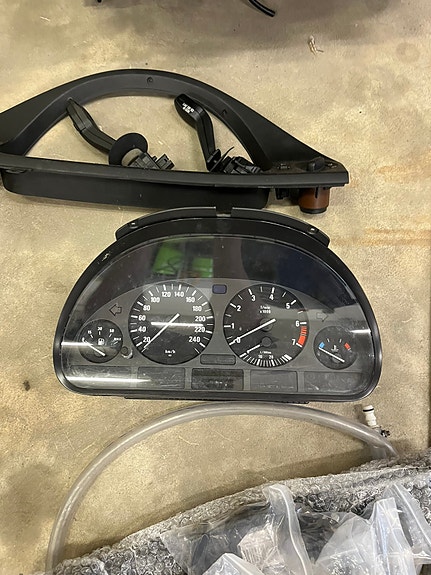 BMW e39 mittaristo + muuta