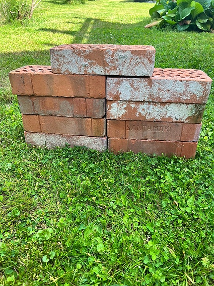Vanhoja punaisia tiiliä
