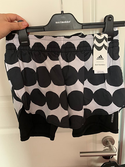 Adidas Marimekko shortsit