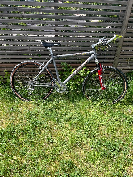 Maastopolkupyörä Wheeler 4900.