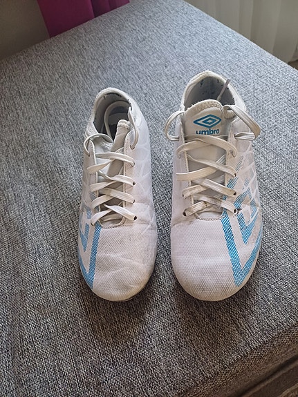 Umbro lasten jalkapallokengät koko 36