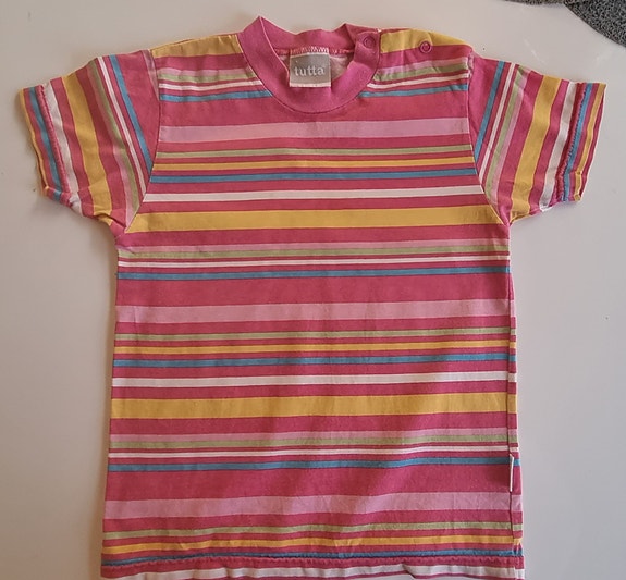 Tutta raidallinen t-paita koko 98cm