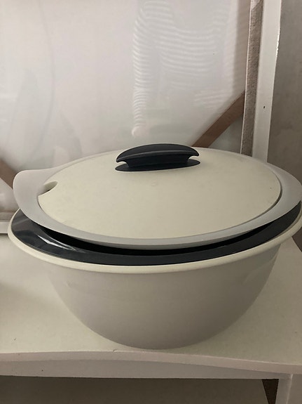 Tupperware astioita