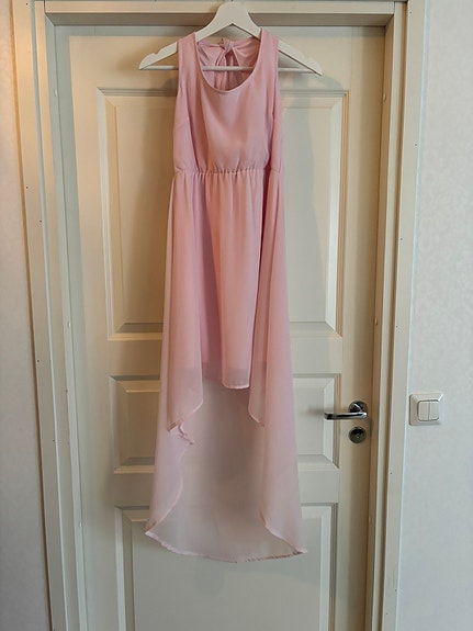 Roosa juhlamekko 32-34