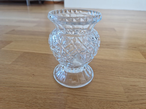 Lasinen vaasi 12cm