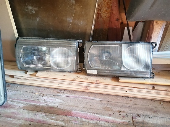 Mersu W123 osia