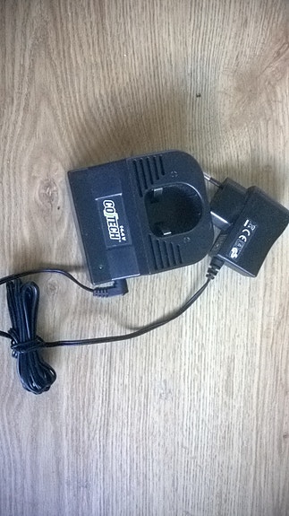 CoTech 14.4V akku laturi