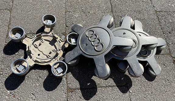 Audi vanteiden keskiömerkit 4 kpl