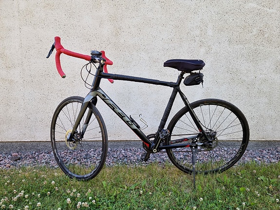 Felt Flite 6061 maantiepyörä
