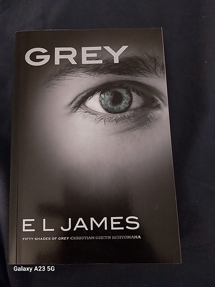 Grey- E L James