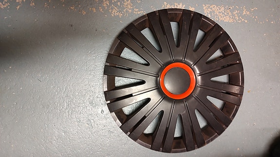 Koristekapselit 4kpl 14" musta punaiset