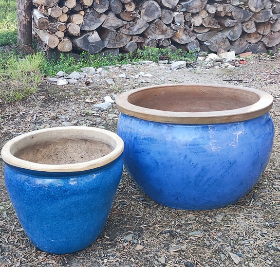 Iso kukkaruukku