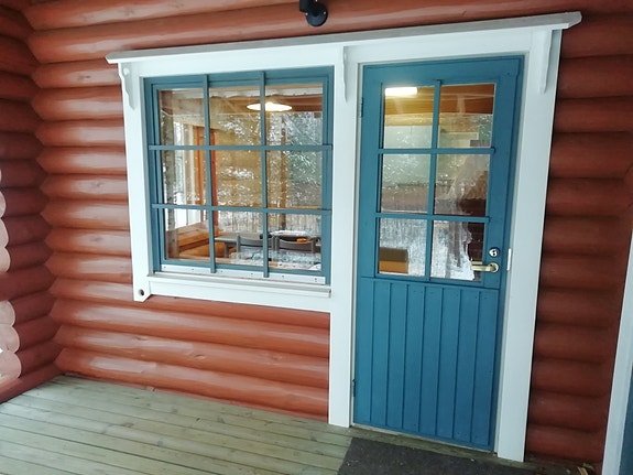 Mökki ikkuna
