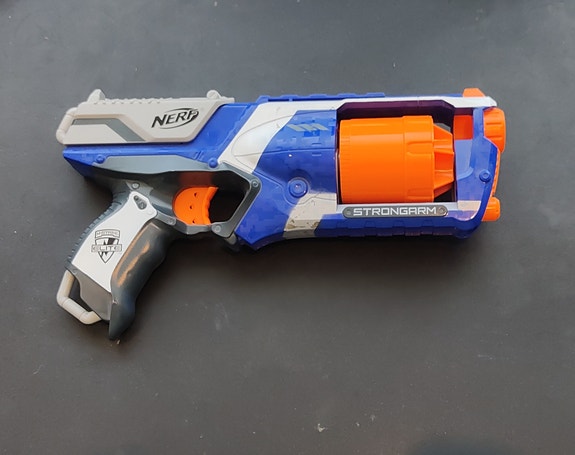 Nerf N-Strike Elite Strongarm