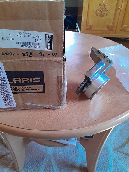 Polaris 850/1000 öljypumppu 2521041