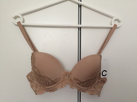 Rintaliivit 70B Bella Cubus