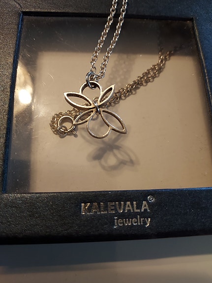 Kalevala hopeinen kaulakoru